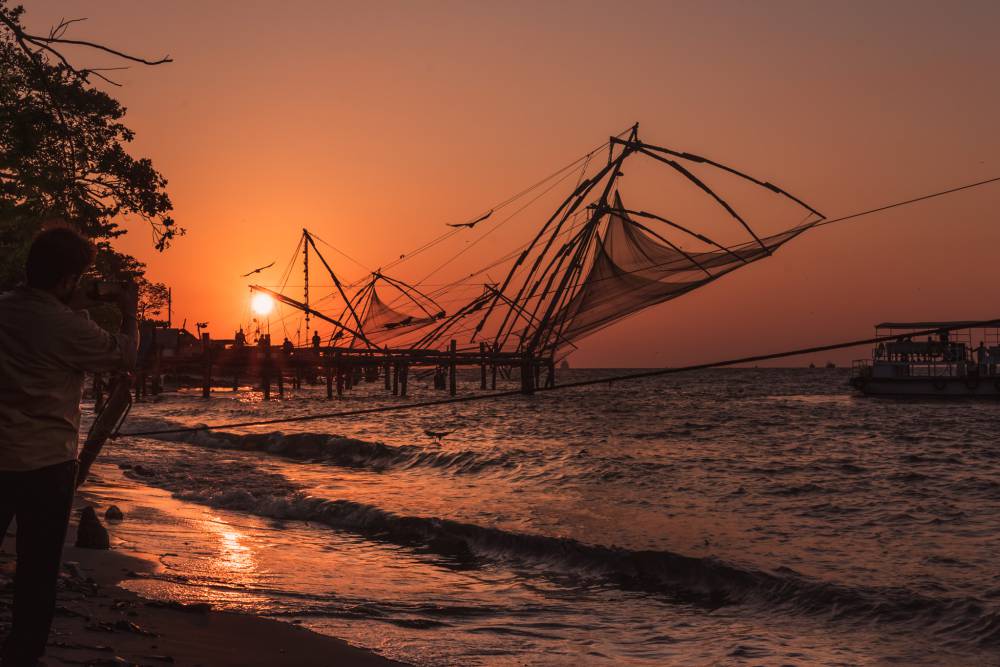chinese fishing nets puthuvype beach Chinese fishing nets Cheenavala (June 2026)  Timings,Tickets,reviews,Tips,Contact number| ExploreBees