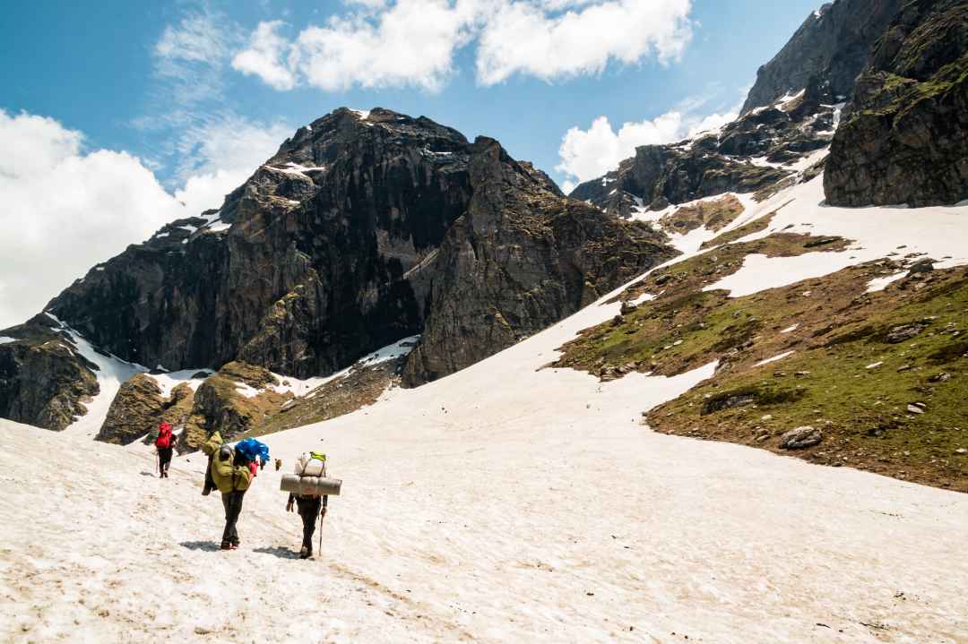 hampta pass trek from delhi