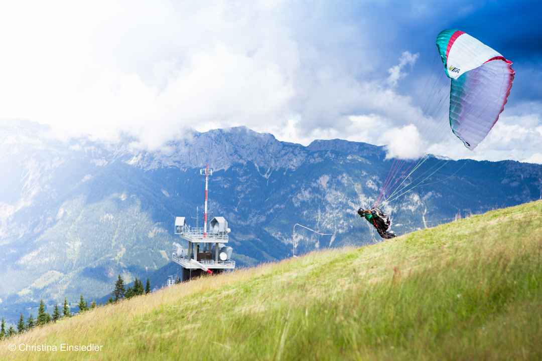 Paragliding In kullu Manali