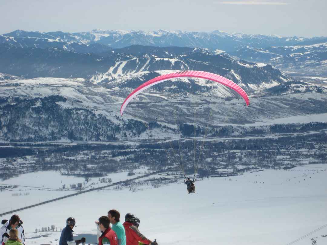 TANDEM PARAGLIDING IN SOLANG