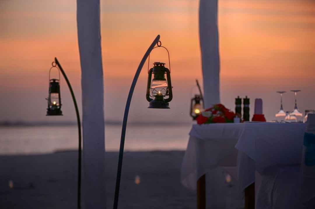 Romantic beach side dinner in goa