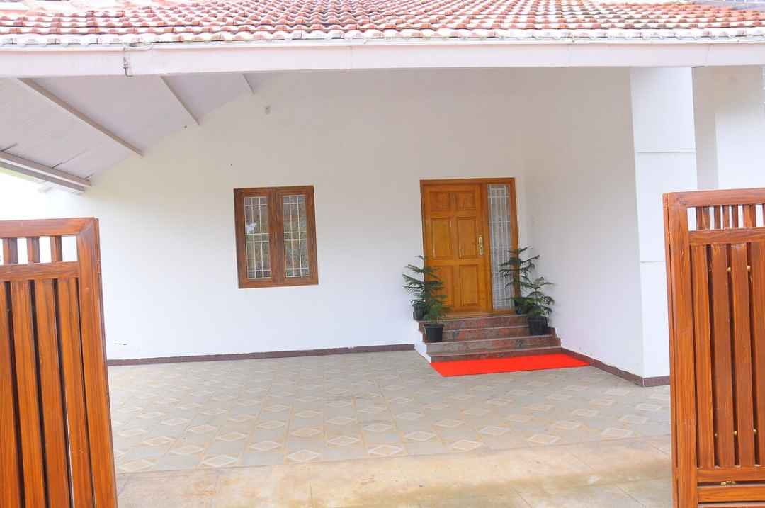 lavish bungalow in Munnar