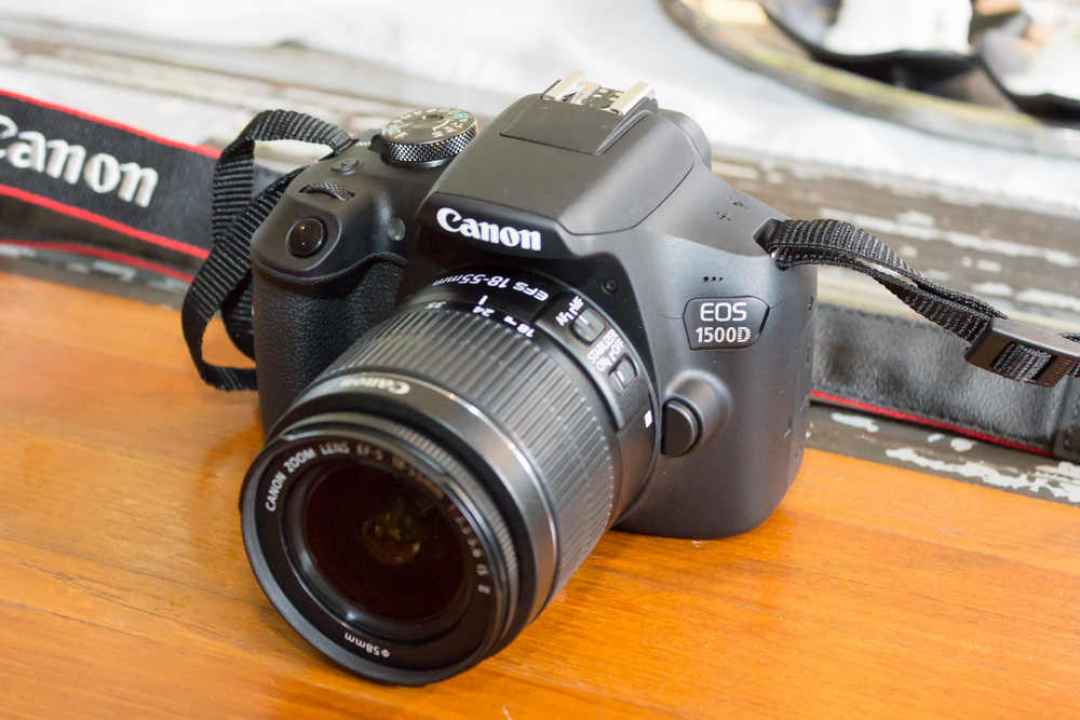 Canon 1500D Body With Lens rental