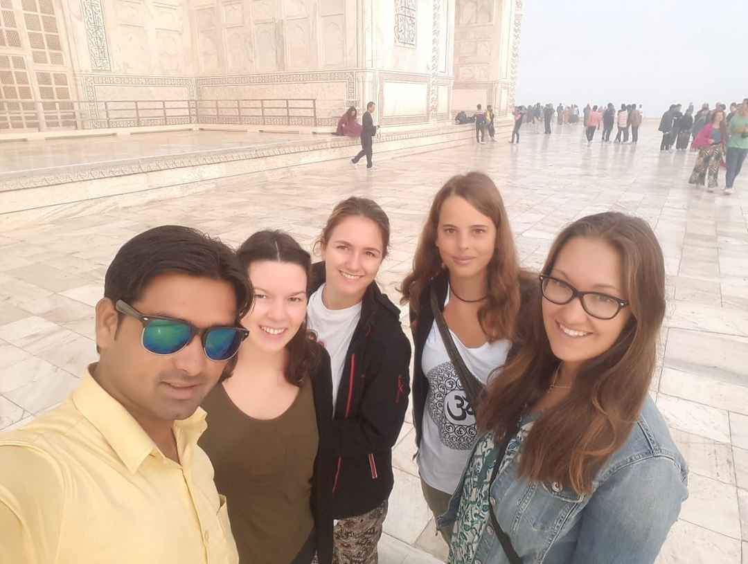 Taj Mahal Sunrise Tour By Car From Delhi